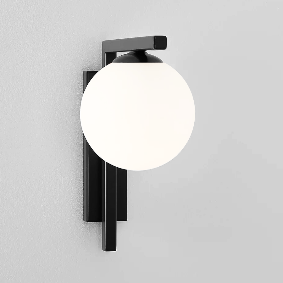 BATON GLOBE WALL LIGHT BLACK - DYKE & DEAN