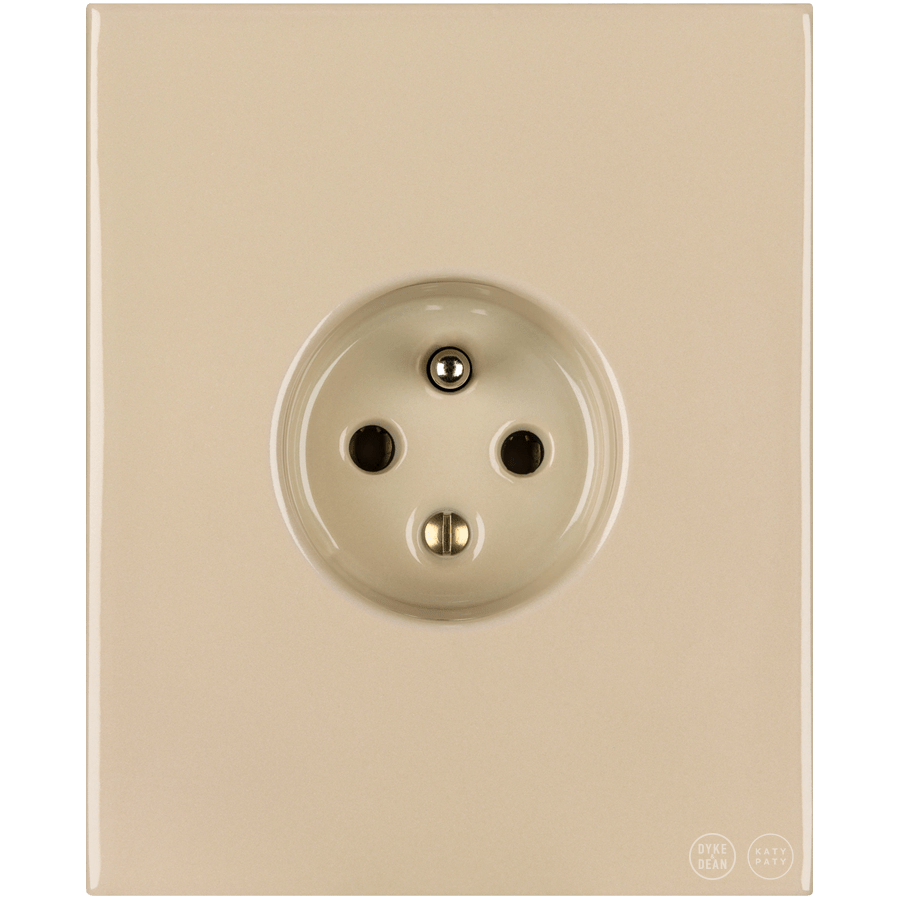 KATY PATY PORCELAIN PLATE EURO WALL SOCKET SAND - DYKE & DEAN