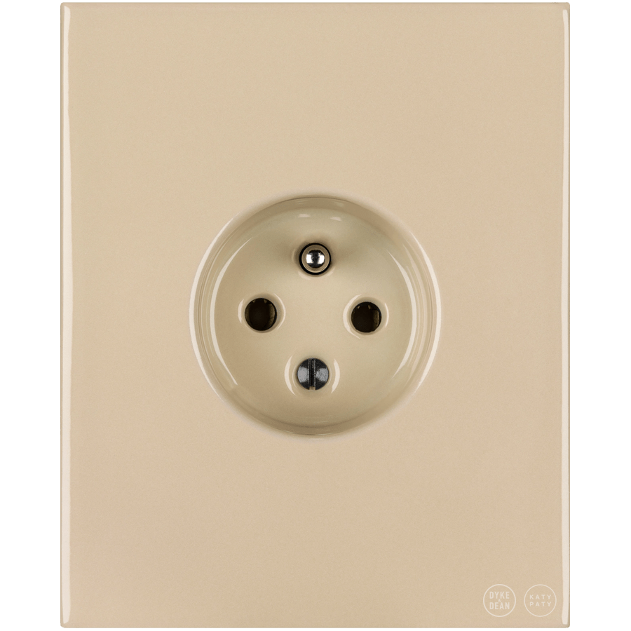 KATY PATY PORCELAIN PLATE EURO WALL SOCKET SAND - DYKE & DEAN