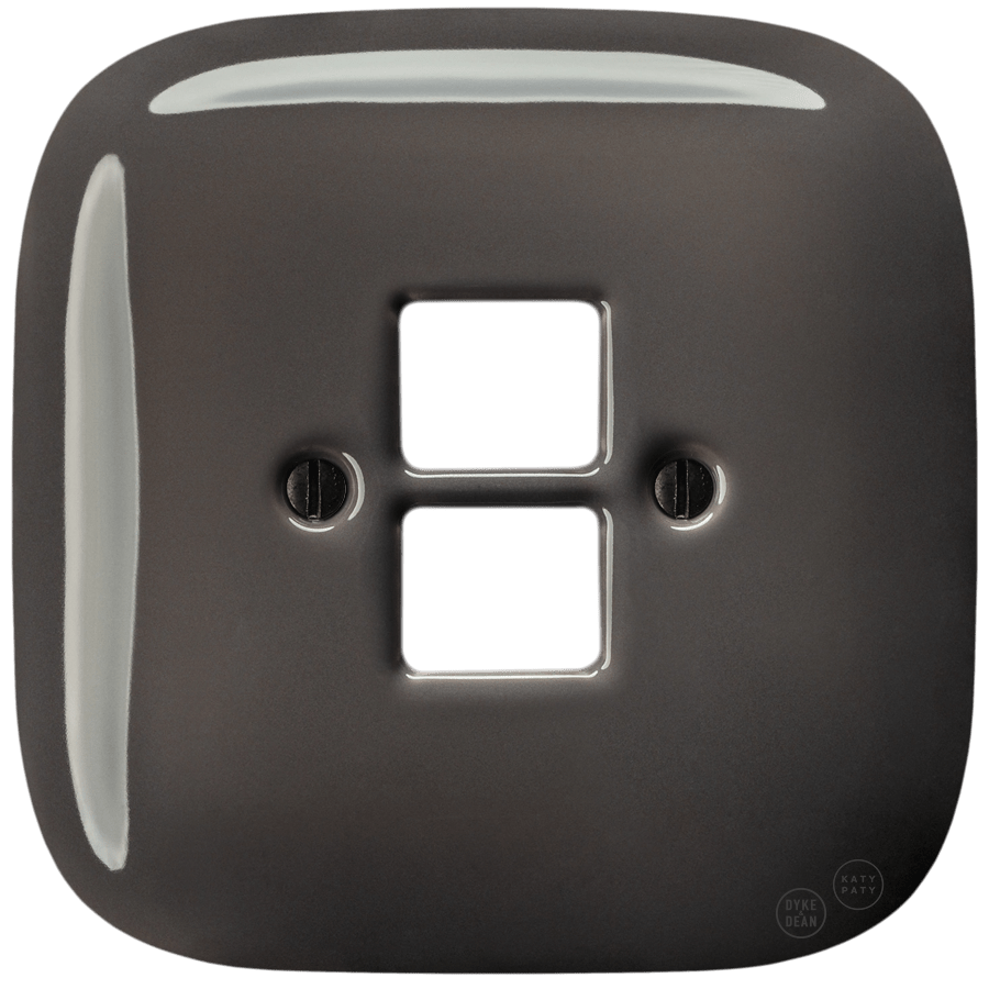 SQUARE PORCELAIN WALL SOCKET BROWN PC/USB - DYKE & DEAN