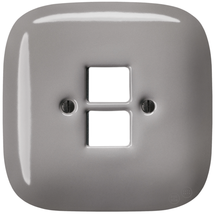 SQUARE PORCELAIN WALL SOCKET CAPPUCCINO PC/USB - DYKE & DEAN