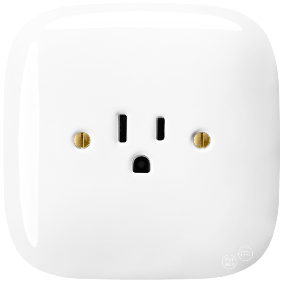 SQUARE PORCELAIN WALL SOCKET USA 15 AMP WHITE - DYKE & DEAN