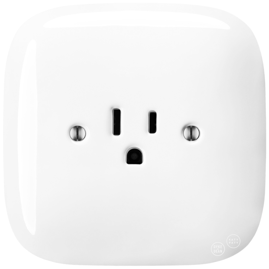 SQUARE PORCELAIN WALL SOCKET USA 15 AMP WHITE - DYKE & DEAN