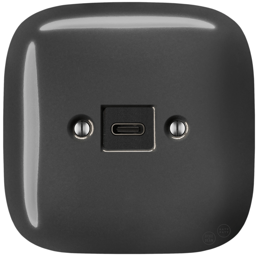 SQUARE PORCELAIN WALL SOCKET USB - C DARK GREY - DYKE & DEAN