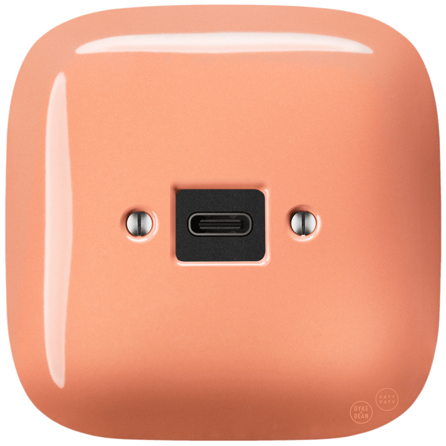 SQUARE PORCELAIN WALL SOCKET USB - C SALMON - DYKE & DEAN