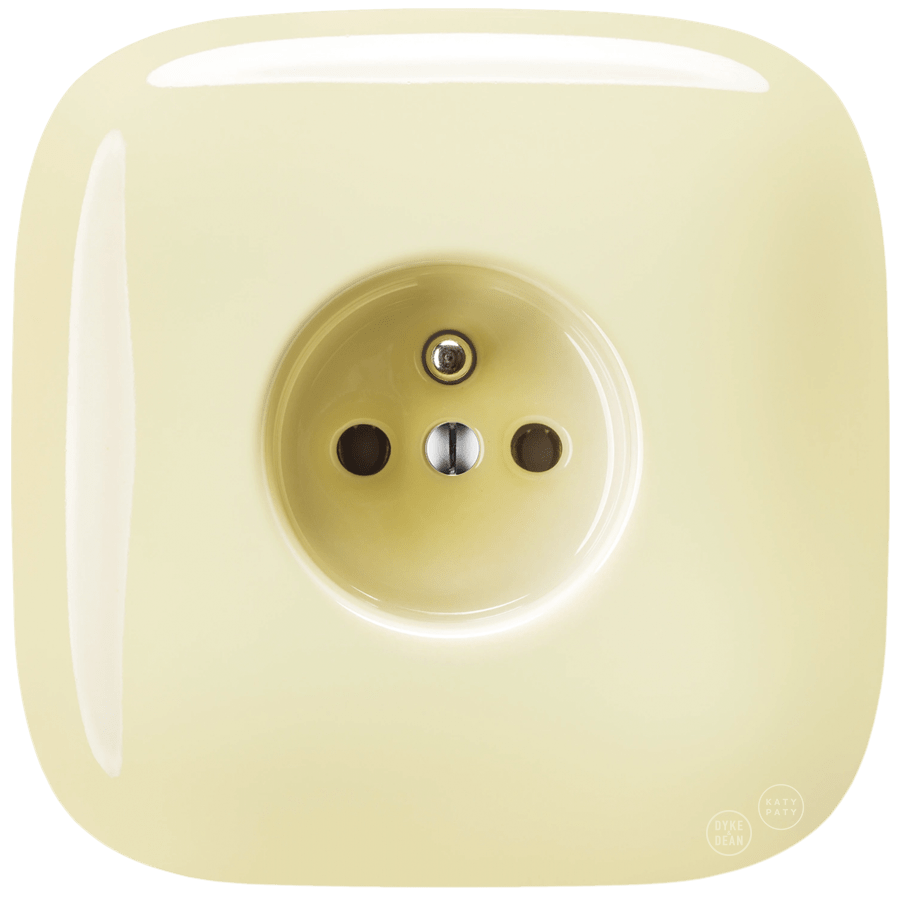 SQUARE PORCELAIN WALL SOCKET VANILLA - DYKE & DEAN