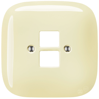 SQUARE PORCELAIN WALL SOCKET VANILLA PC/USB - DYKE & DEAN