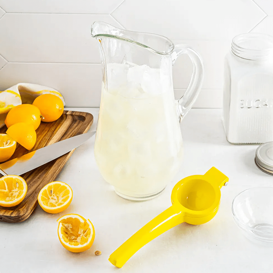 LEMON HAND JUICER - DYKE & DEAN