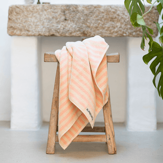 NARAM BATH TOWEL TROPICAL & CREME BATH TOWEL - DYKE & DEAN