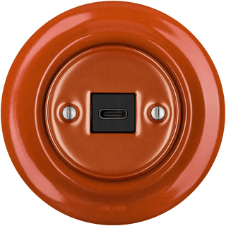 PORCELAIN WALL SOCKET BRICK RED USB-C - DYKE & DEAN