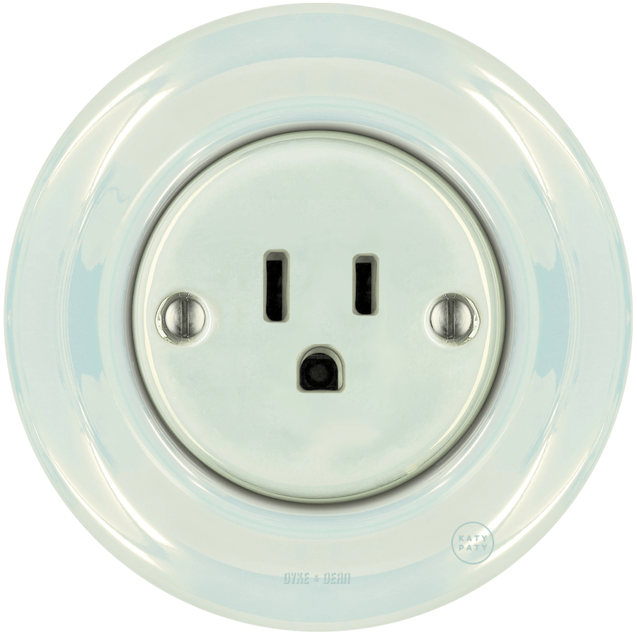 PORCELAIN WALL SOCKET CONCHA USA 15AMP - DYKE & DEAN