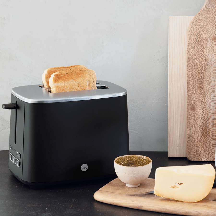 WILFA PREMIUM BLACK TOASTER - DYKE & DEAN